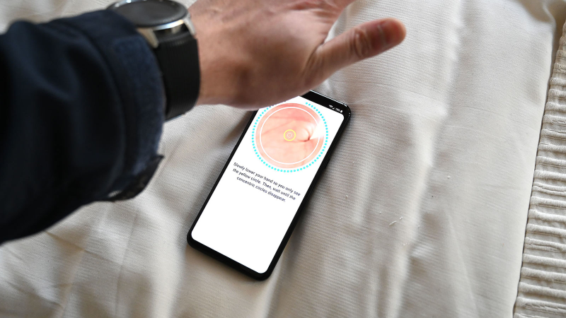 Asà es cómo se configura el sensor biométrico del G8,
